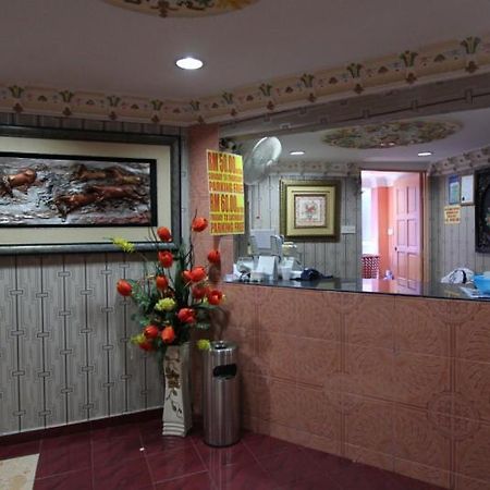New Wave Hotel Sdn Bhd - Medan Batu Caves Exterior foto